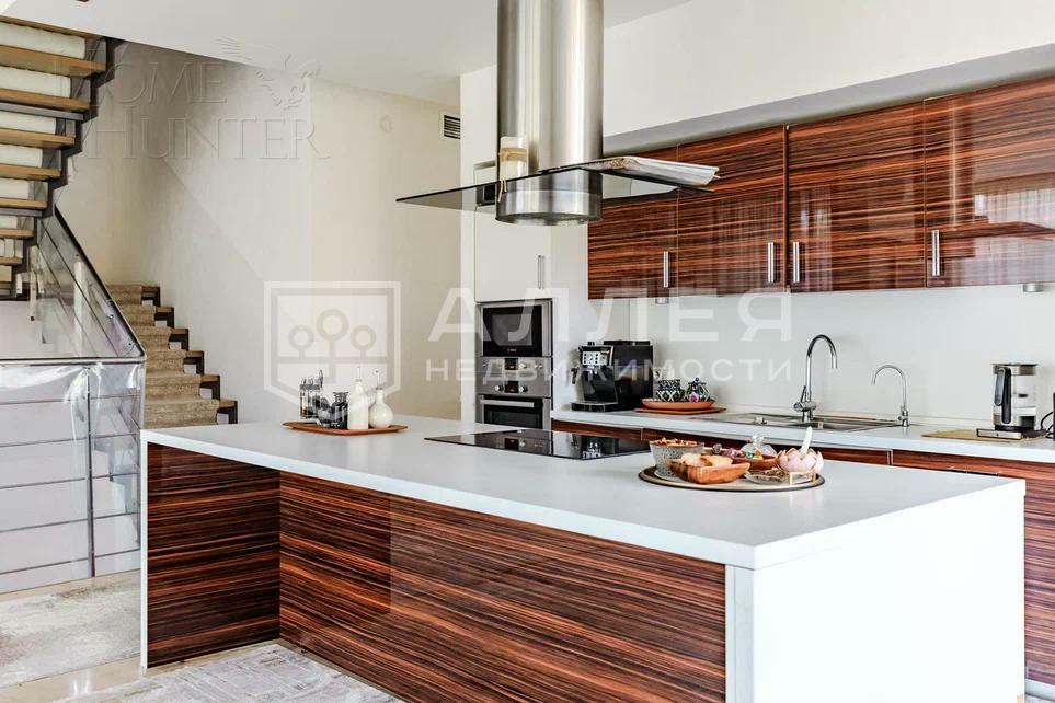 ТАУНХАУС 390 м² с отделкой