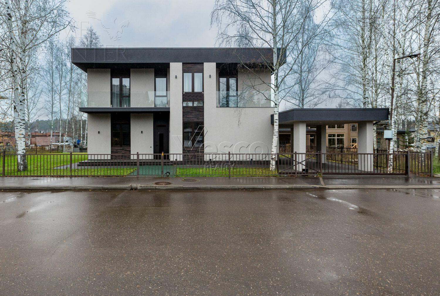 2-этажный коттедж 335 м² с отделкой