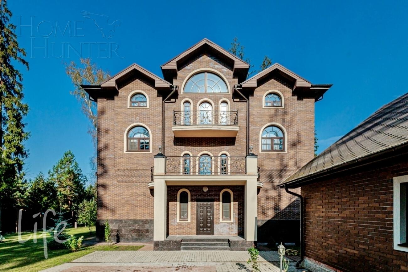 2-этажный коттедж 450 м² с отделкой