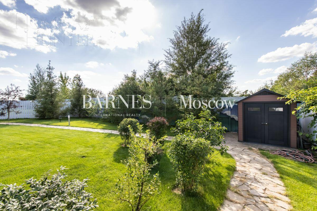 2-этажный коттедж 200.4 м² с отделкой