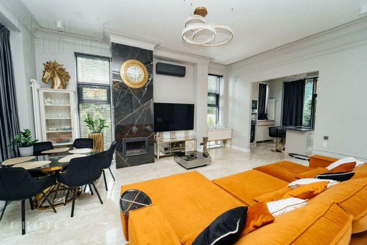 3-этажный таунхаус 270 м² с отделкой