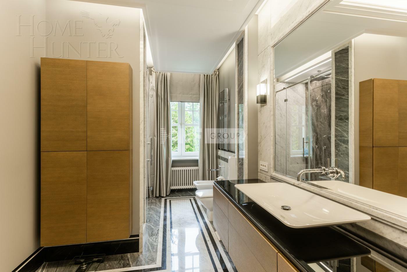 2-этажный коттедж 1 067 м² с отделкой