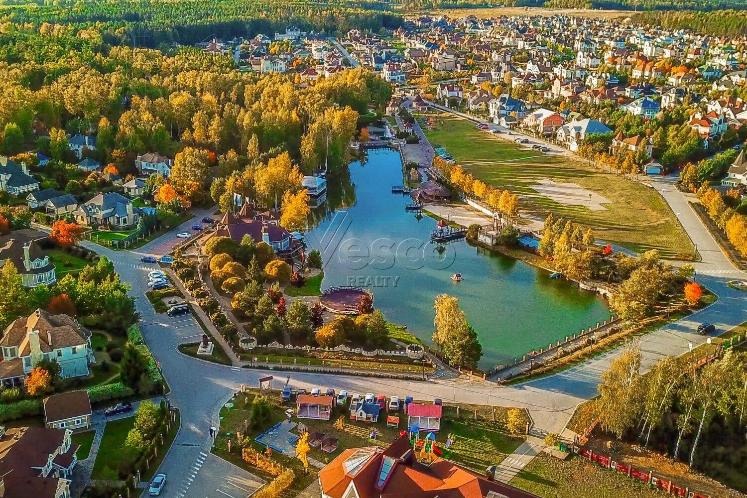 Участок 11.4 сот. в охраняемом поселке