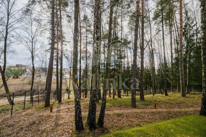 3-этажный коттедж 1 100 м² без отделки