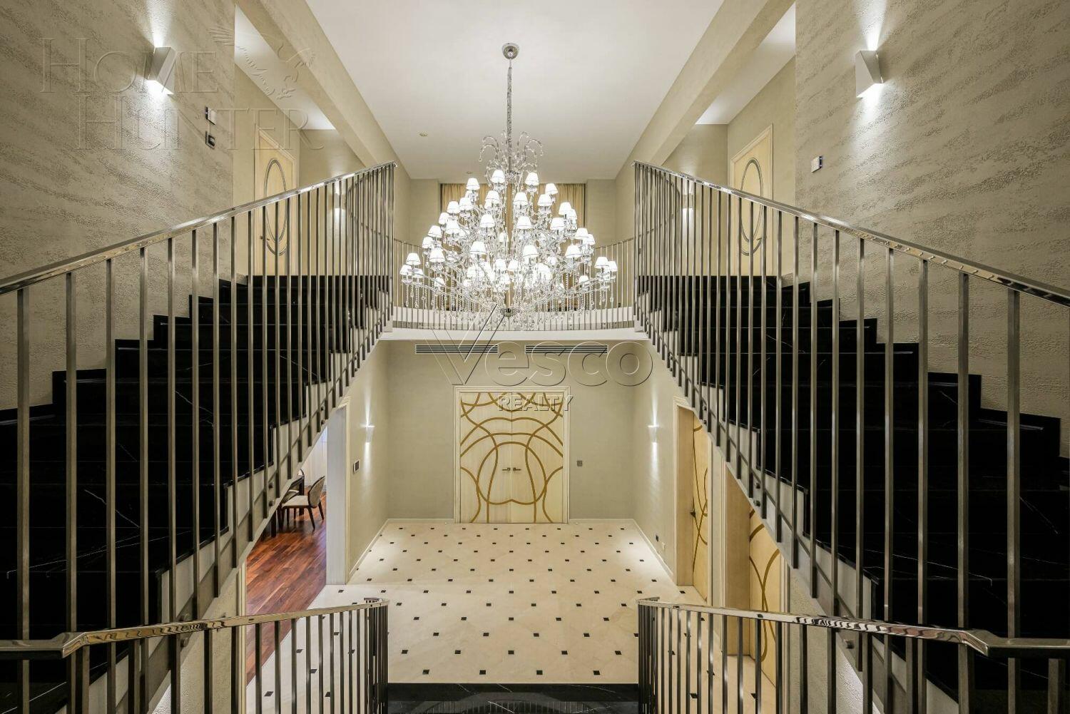 2-этажный коттедж 760 м² с отделкой