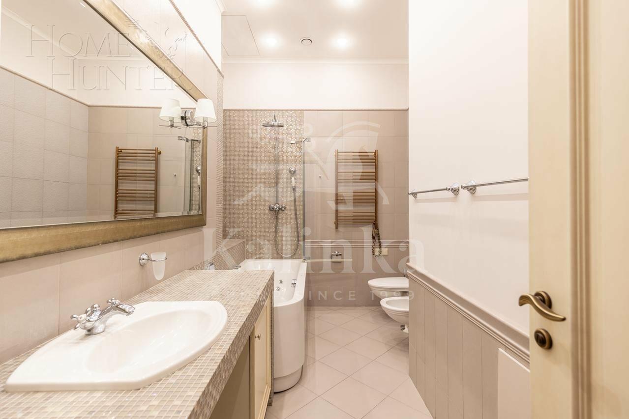 2-этажный коттедж 959 м² с отделкой