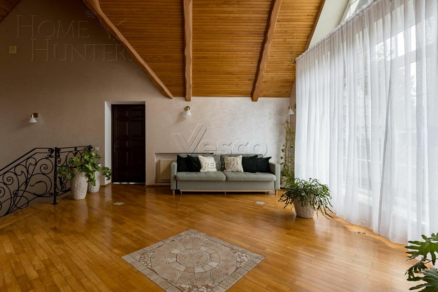 2-этажный коттедж 560 м² с отделкой