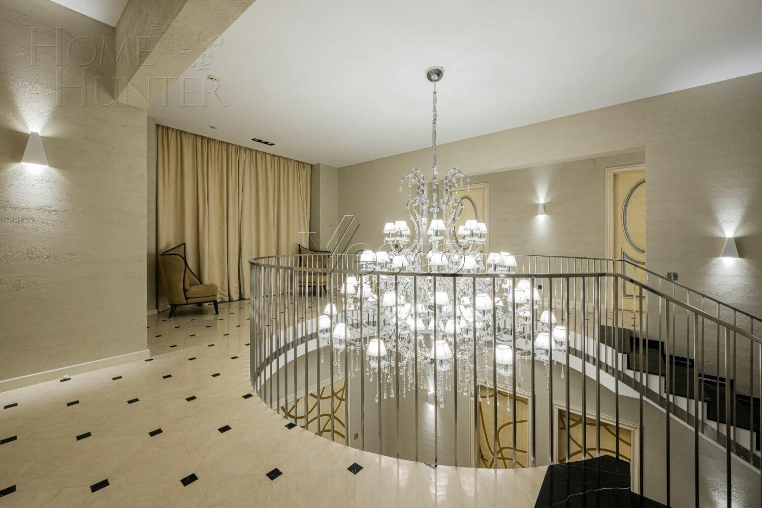 2-этажный коттедж 760 м² с отделкой