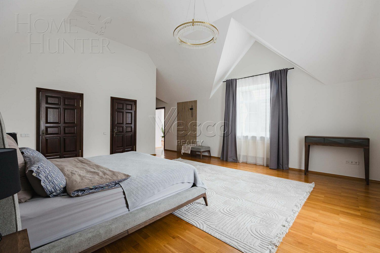 2-этажный коттедж 560 м² с отделкой