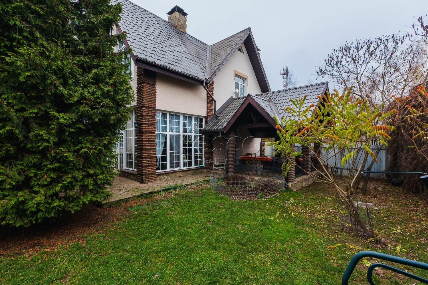 2-этажный коттедж 560 м² с отделкой