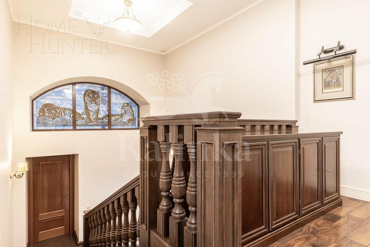 2-этажный коттедж 959 м² с отделкой