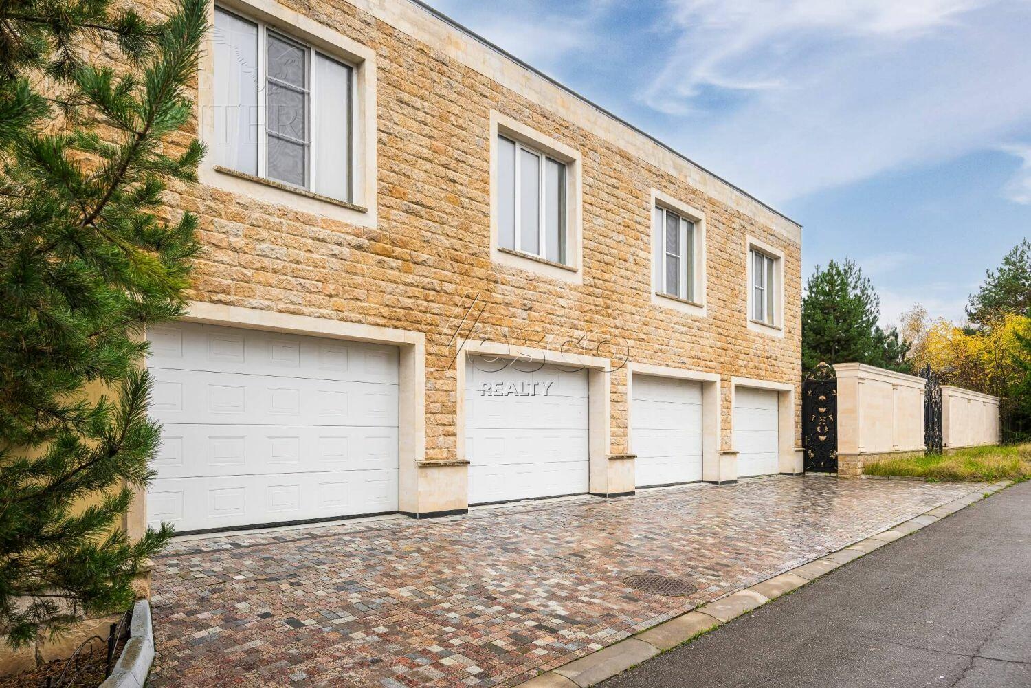 2-этажный коттедж 760 м² с отделкой