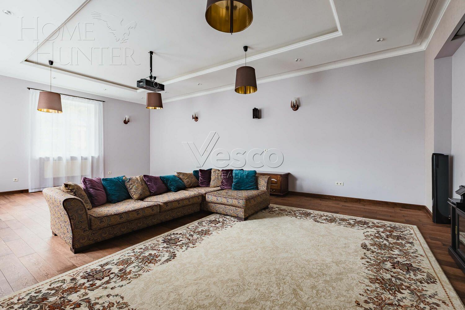 2-этажный коттедж 560 м² с отделкой