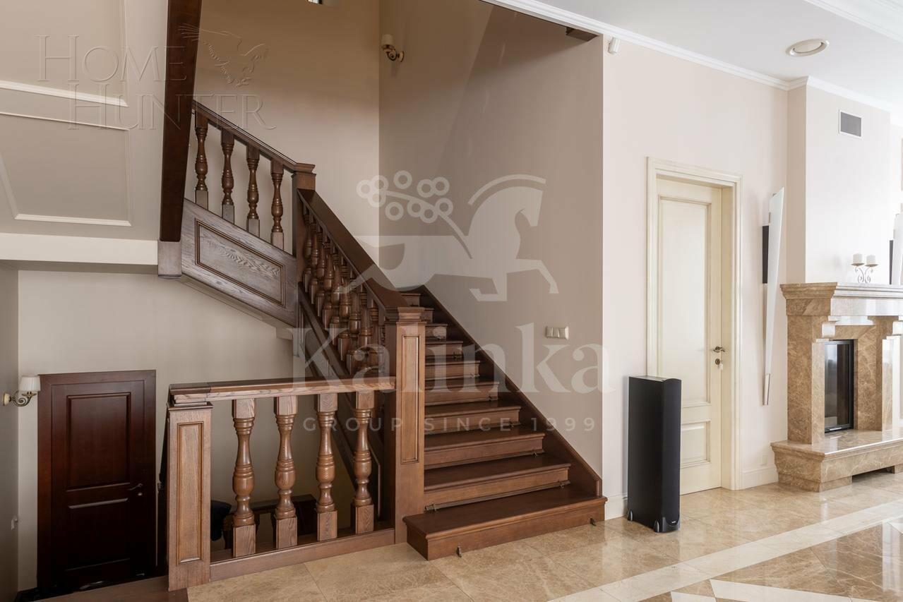 2-этажный коттедж 959 м² с отделкой