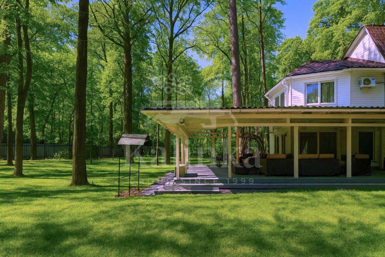 2-этажный коттедж 300 м² с отделкой