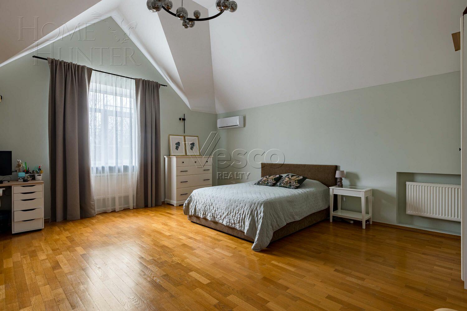 2-этажный коттедж 560 м² с отделкой