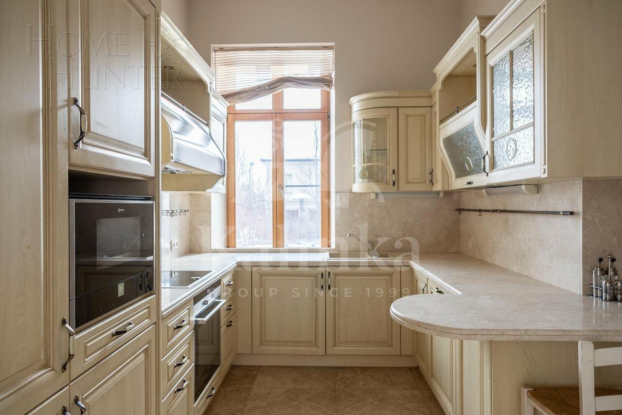 2-этажный коттедж 959 м² с отделкой