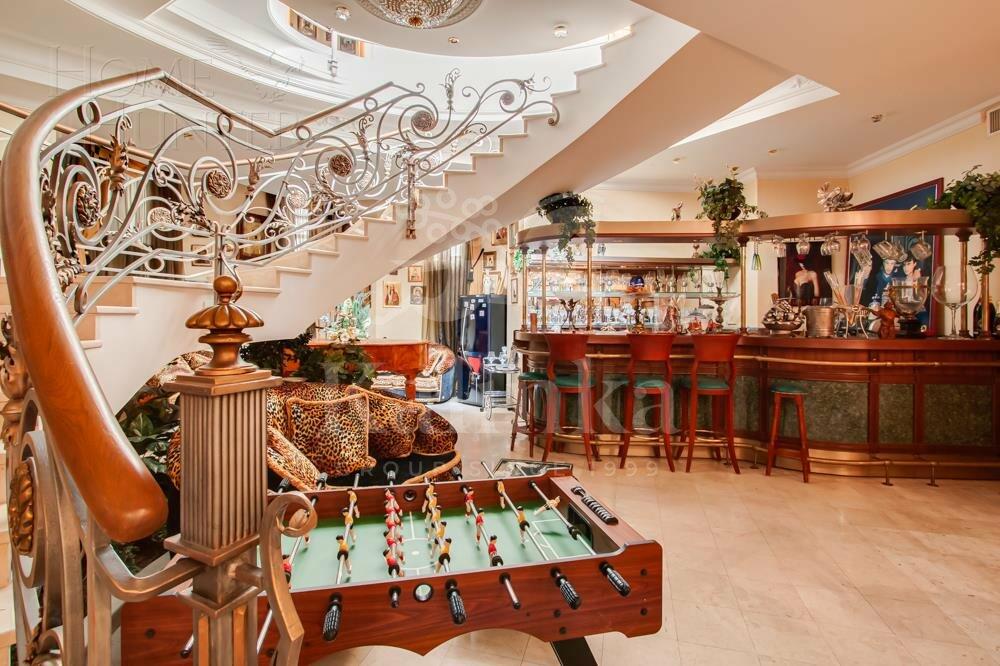 4-этажный коттедж 1 352 м² с отделкой