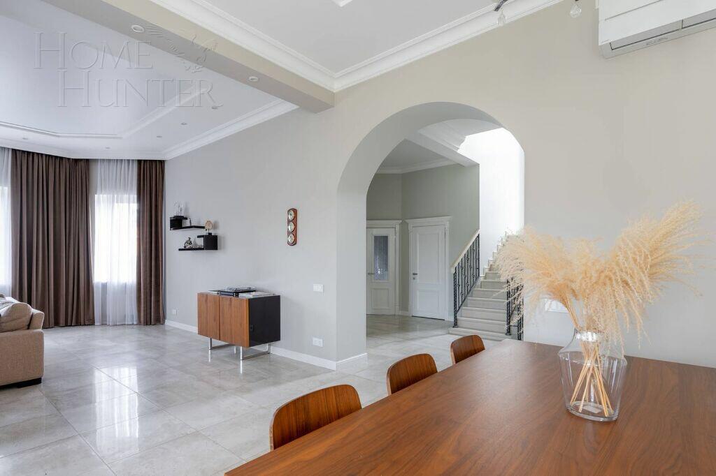 2-этажный коттедж 595 м² с отделкой