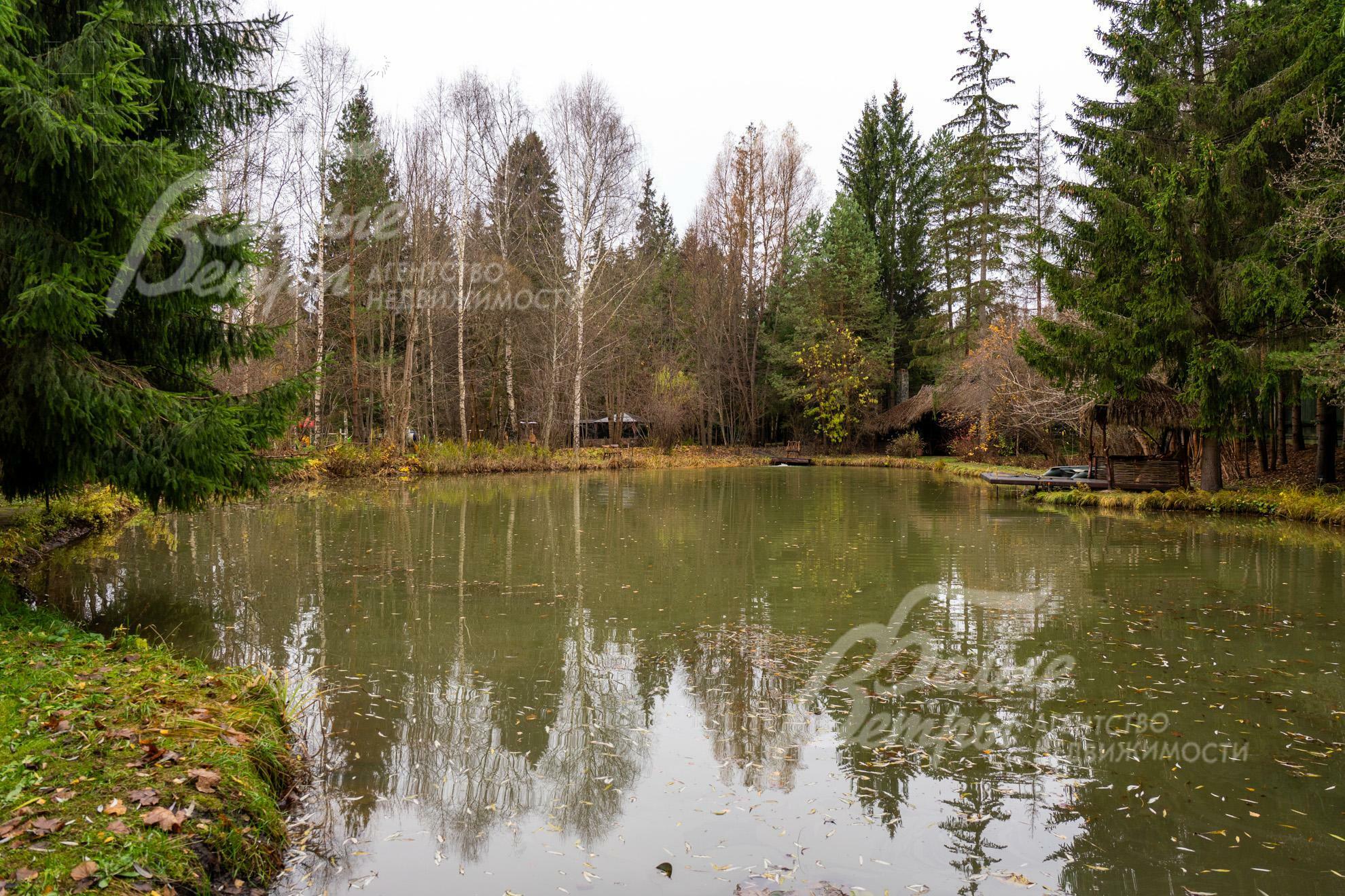 2-этажный коттедж 1 100 м² с отделкой