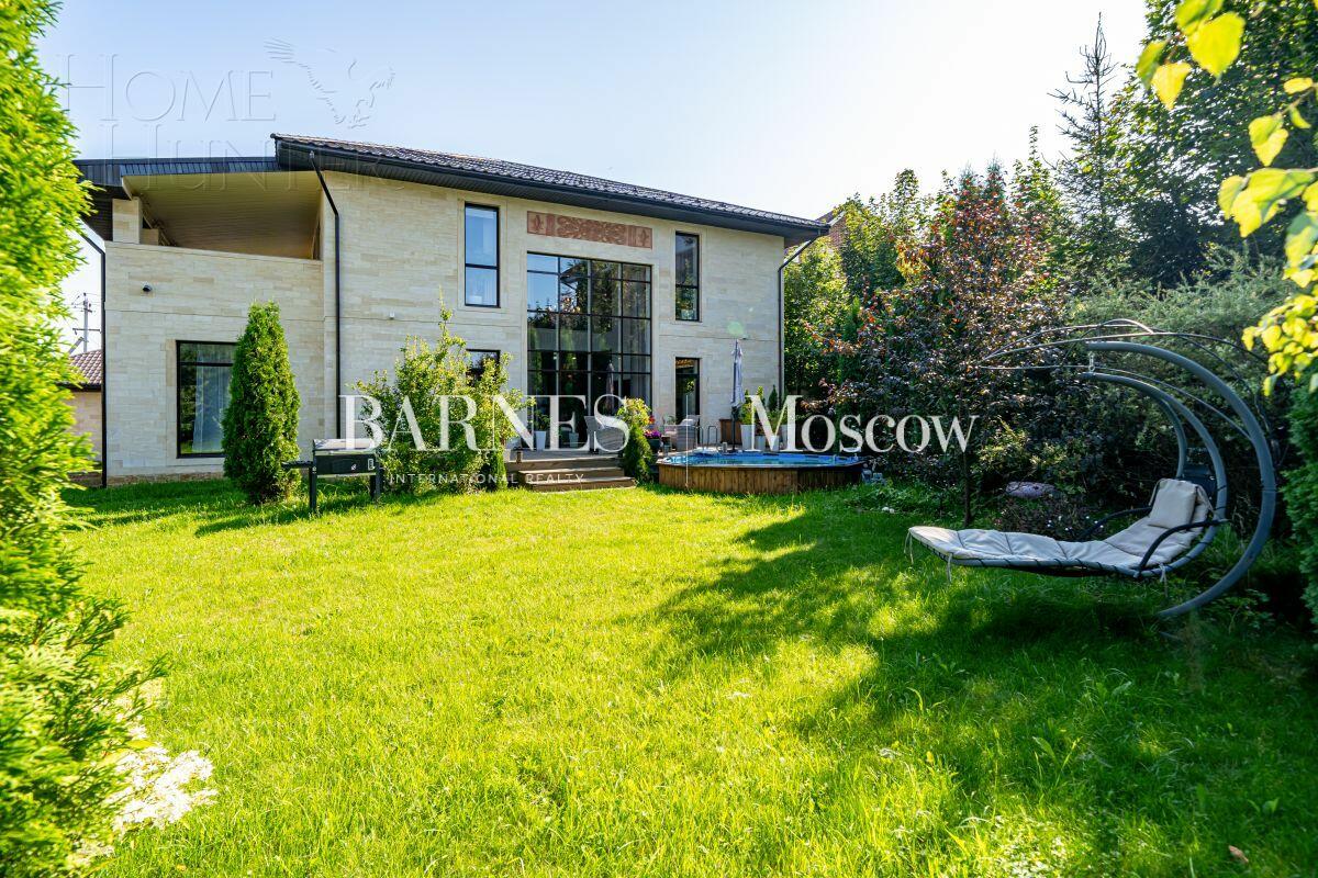 2-этажный коттедж 328 м² с отделкой