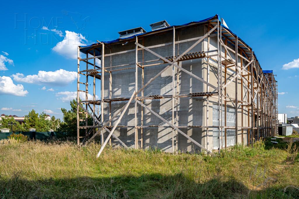 3-этажный коттедж 830 м² без отделки