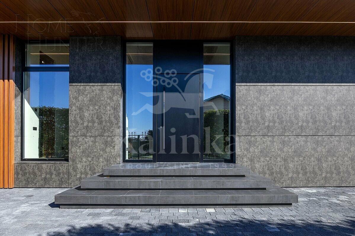 3-этажный коттедж 1 223 м² без отделки