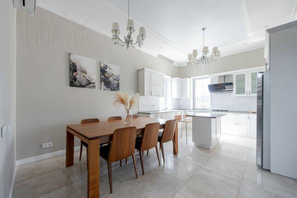 2-этажный коттедж 595 м² с отделкой