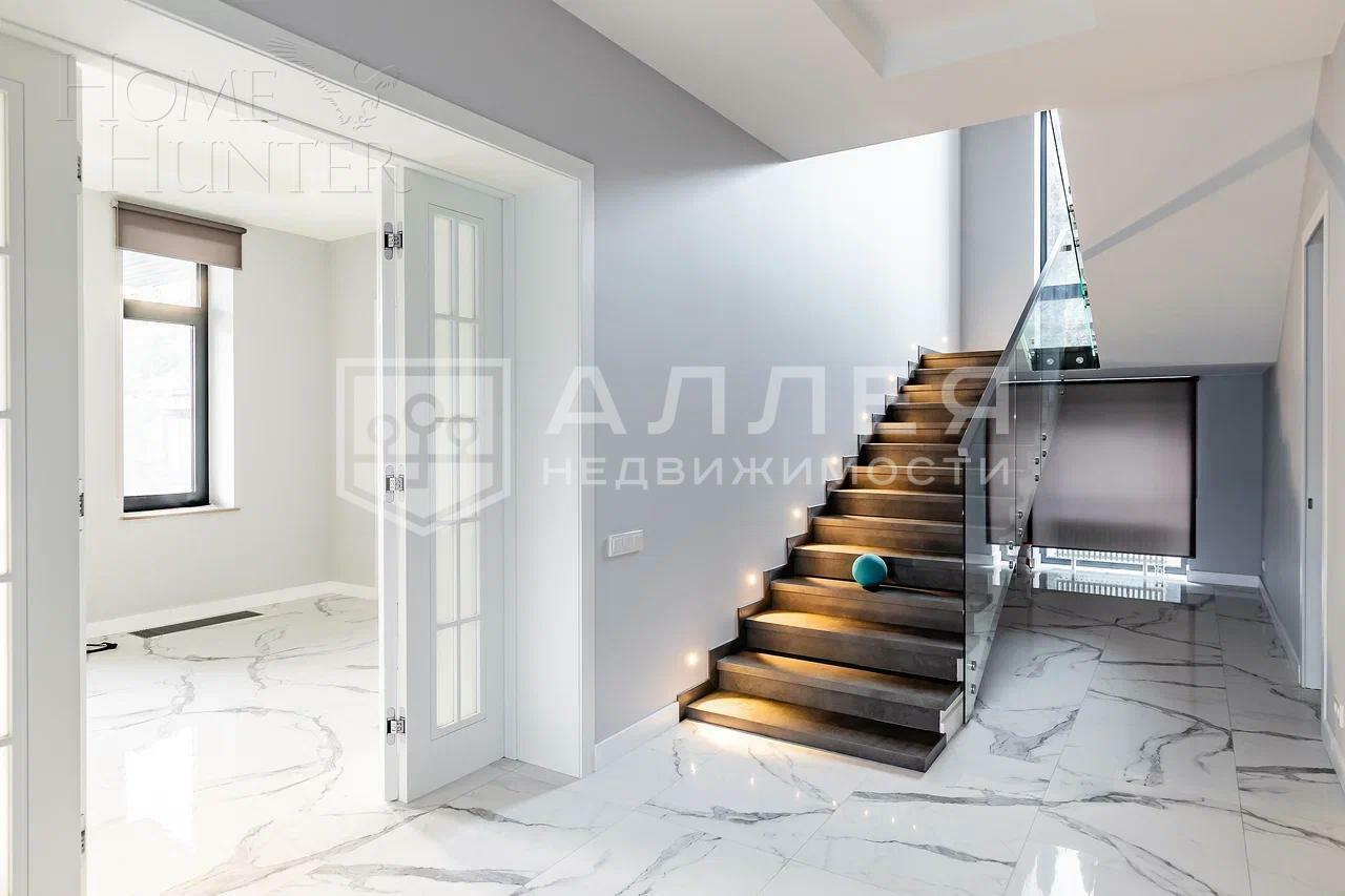 2-этажный коттедж 540 м² с отделкой