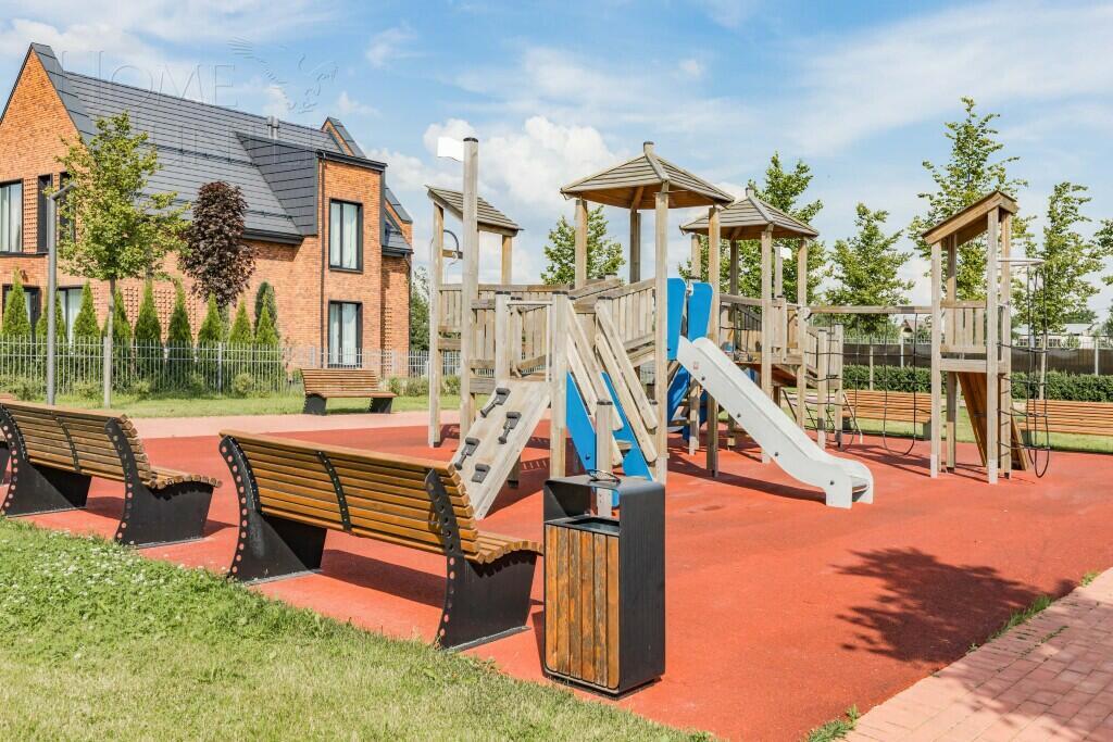 3-этажный таунхаус 286 м² с отделкой