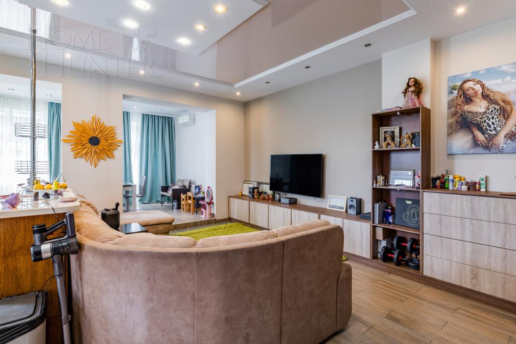 3-этажный таунхаус 286 м² с отделкой