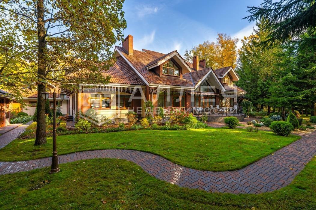 2-этажный коттедж 750 м² с отделкой