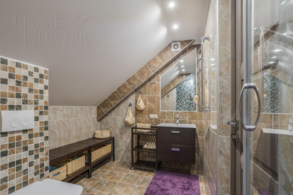 3-этажный таунхаус 286 м² с отделкой