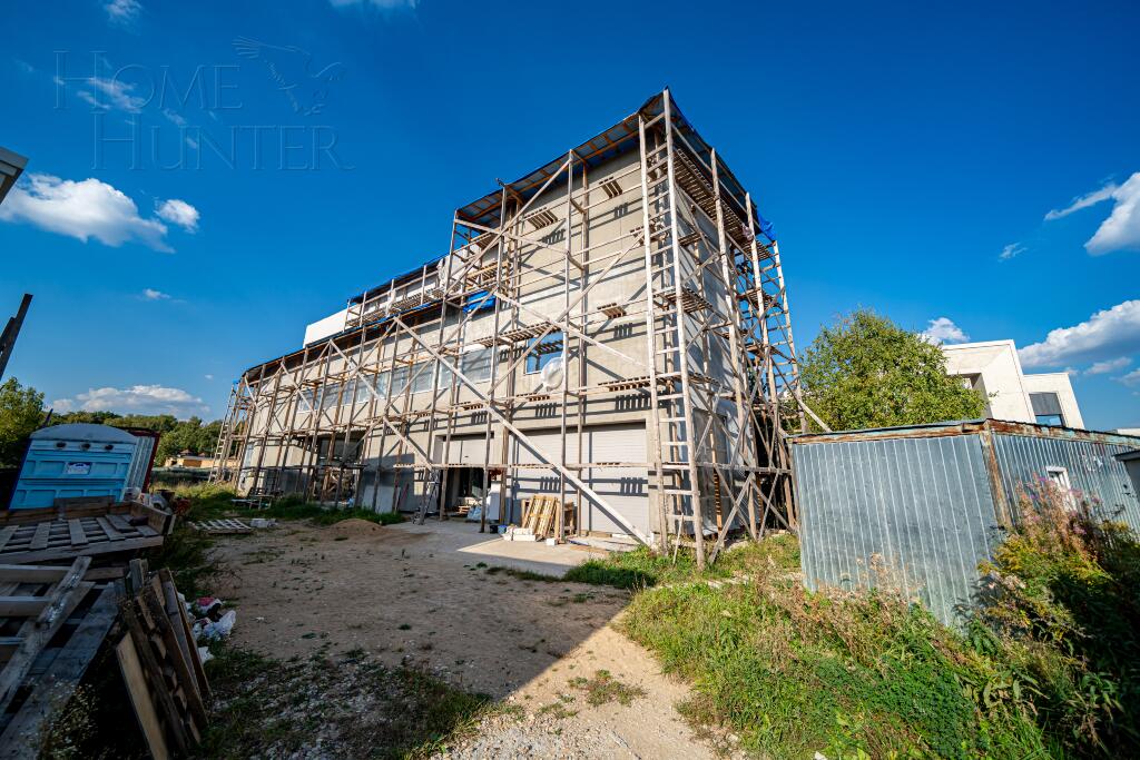 3-этажный коттедж 830 м² без отделки