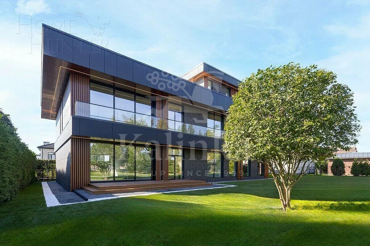 3-этажный коттедж 1 223 м² без отделки