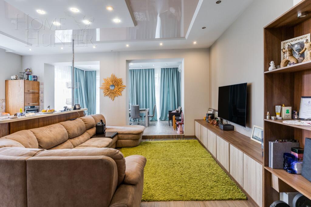 3-этажный таунхаус 286 м² с отделкой