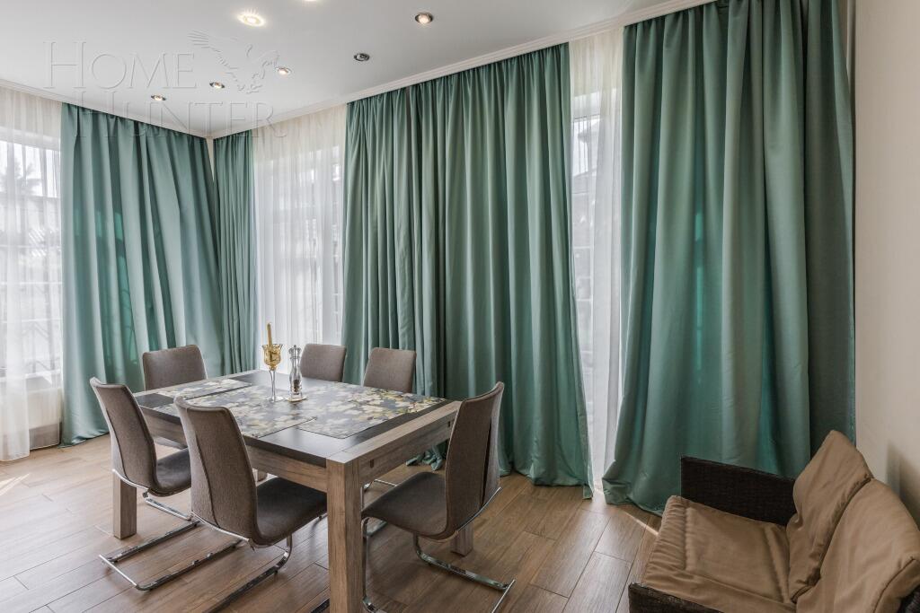 3-этажный таунхаус 286 м² с отделкой