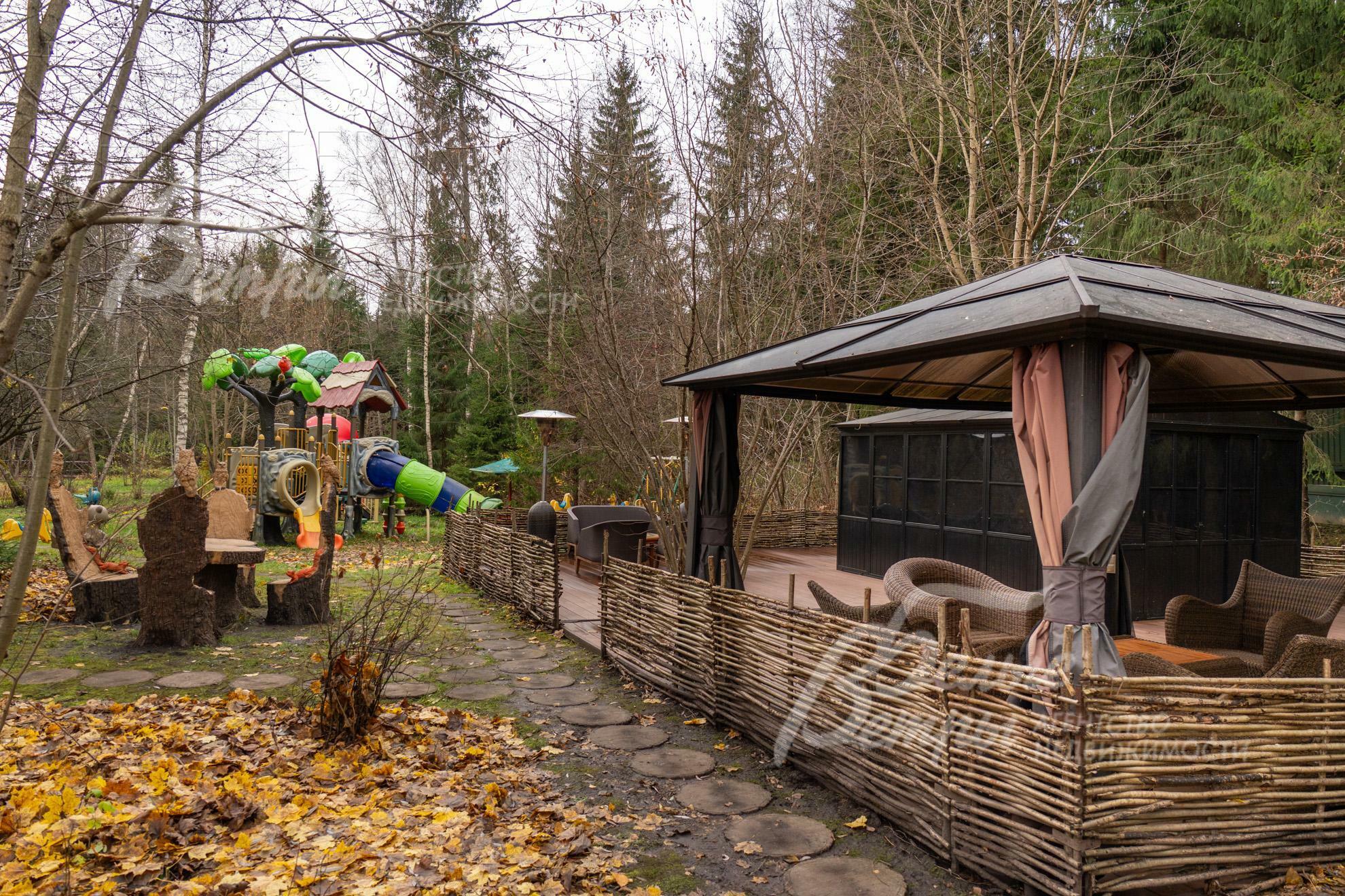 2-этажный коттедж 1 100 м² с отделкой