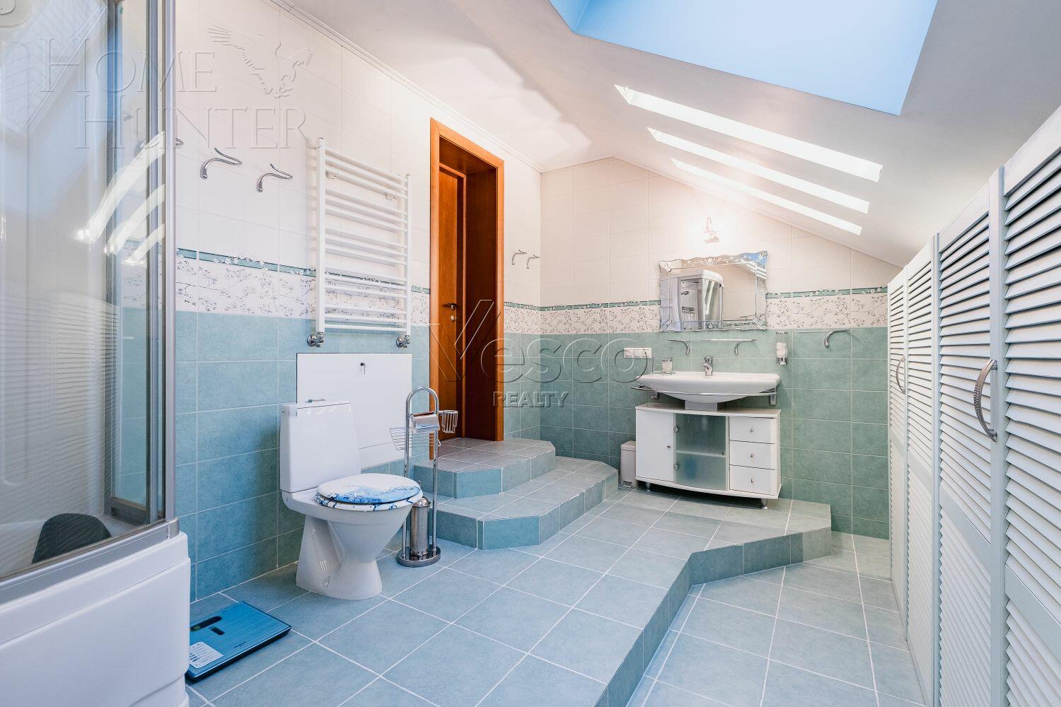 2-этажный коттедж 365 м² с отделкой