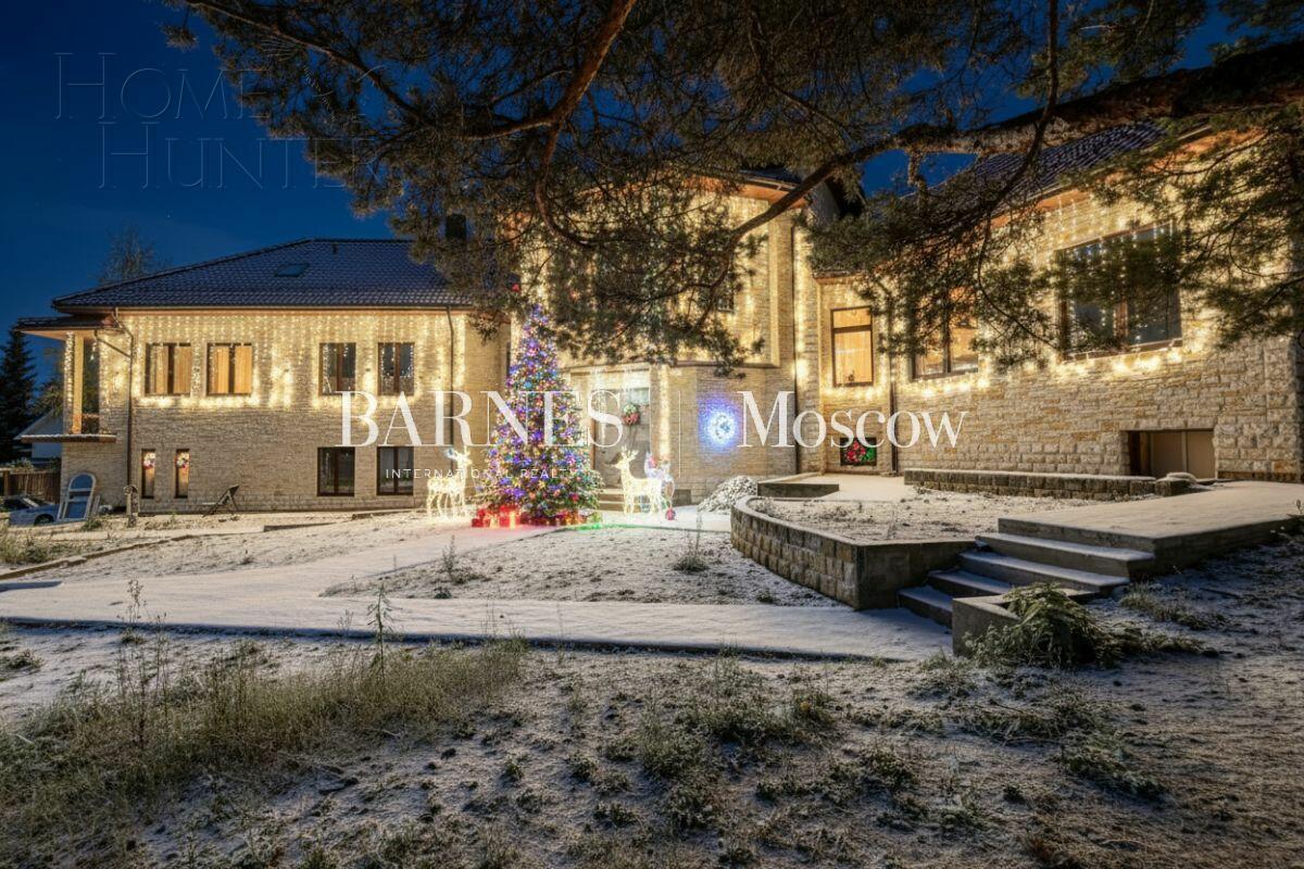 2-этажный коттедж 635.2 м² без отделки