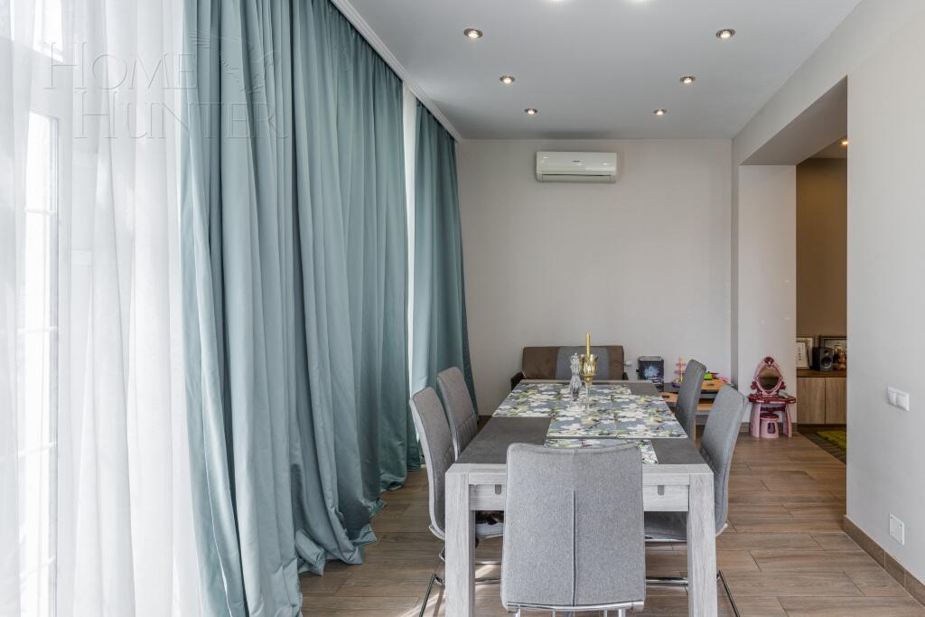 3-этажный таунхаус 286 м² с отделкой