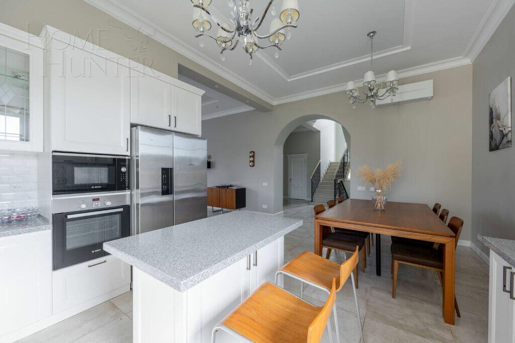 2-этажный коттедж 595 м² с отделкой