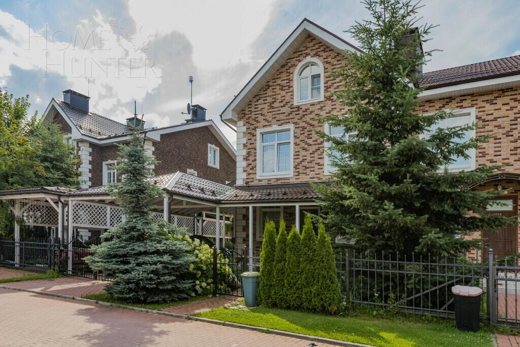 3-этажный таунхаус 286 м² с отделкой