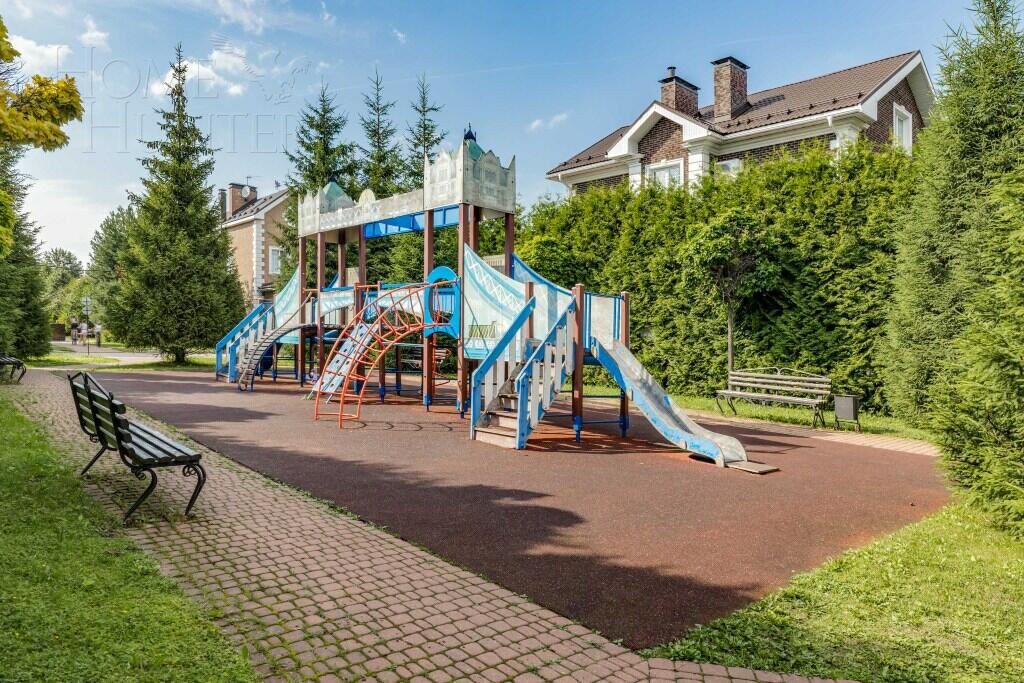 3-этажный таунхаус 286 м² с отделкой