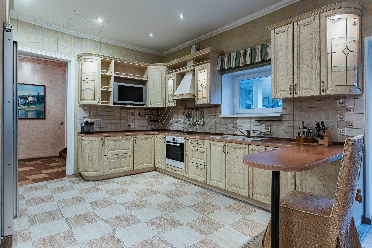 2-этажный коттедж 365 м² с отделкой