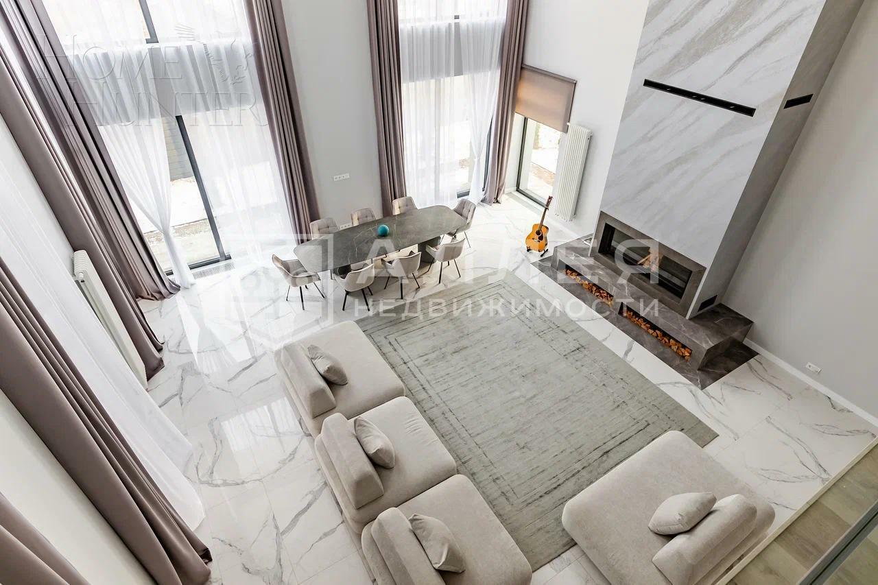 2-этажный коттедж 540 м² с отделкой