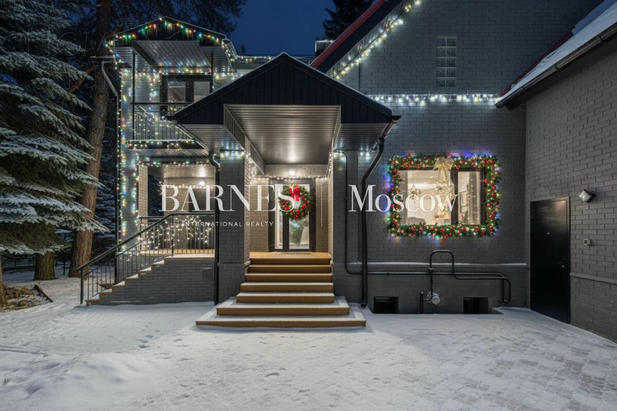 2-этажный коттедж 370 м² с отделкой