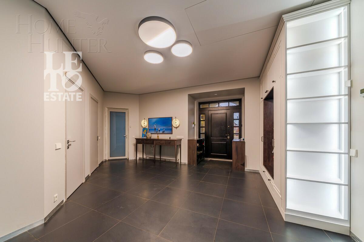 2-этажный коттедж 1 512 м² с отделкой