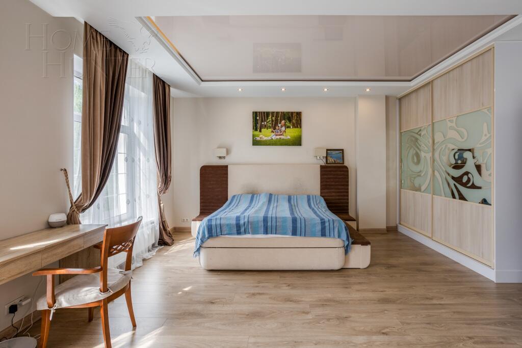 3-этажный таунхаус 286 м² с отделкой