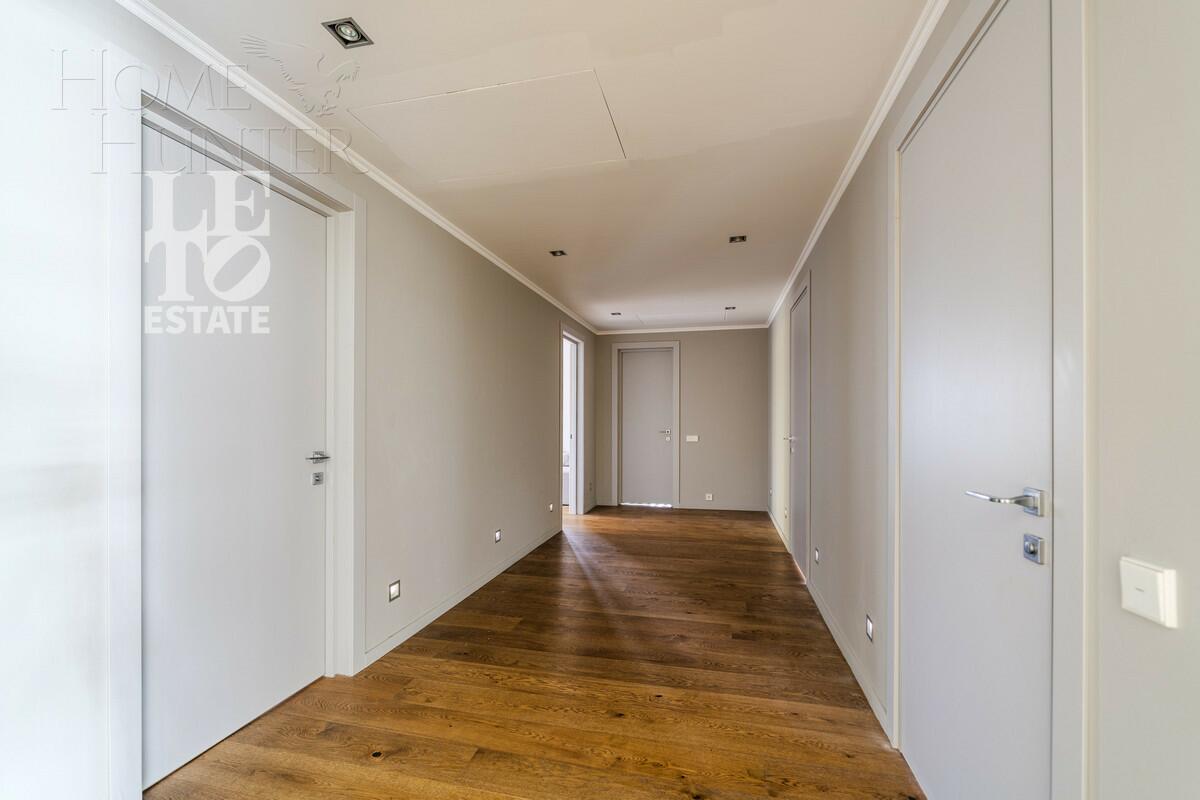 2-этажный коттедж 1 512 м² с отделкой